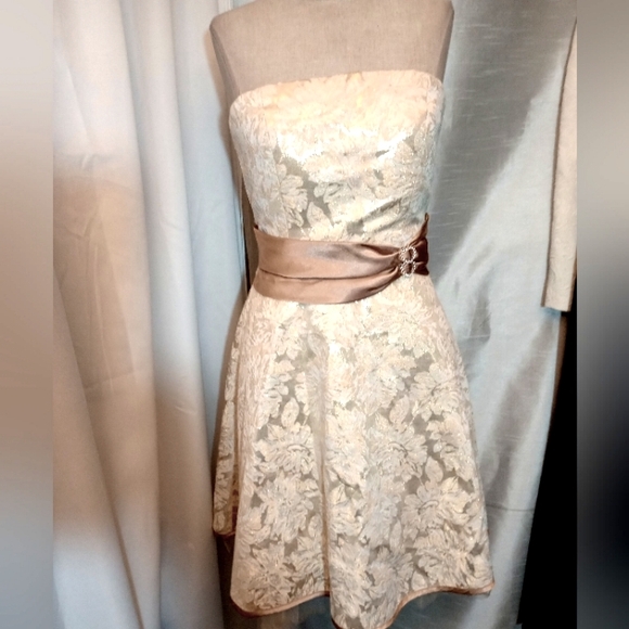 Morgan 4 Ever Dresses & Skirts - Morgan 4 Ever Vintage Wedding, Gold Paisley Satin,Strapless,Rhinestone,Lined, 3
